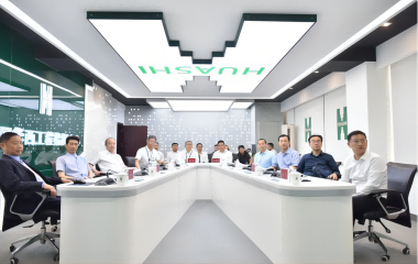 蔣錫培拜會(huì)四川華西集團(tuán)黨委書記、董事長(zhǎng)楊斌