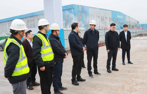 南溪經(jīng)開(kāi)區(qū)黨工委副書(shū)記、管委會(huì)主任李勇一行蒞臨遠(yuǎn)東股份宜賓智能產(chǎn)業(yè)園調(diào)研指導(dǎo)